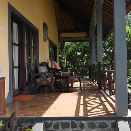 Puri Mangga Sea View Resort And Spa Lovina Esterno foto