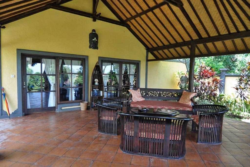 Puri Mangga Sea View Resort And Spa Lovina Esterno foto
