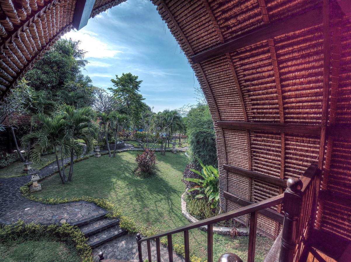 Puri Mangga Sea View Resort And Spa Lovina Esterno foto