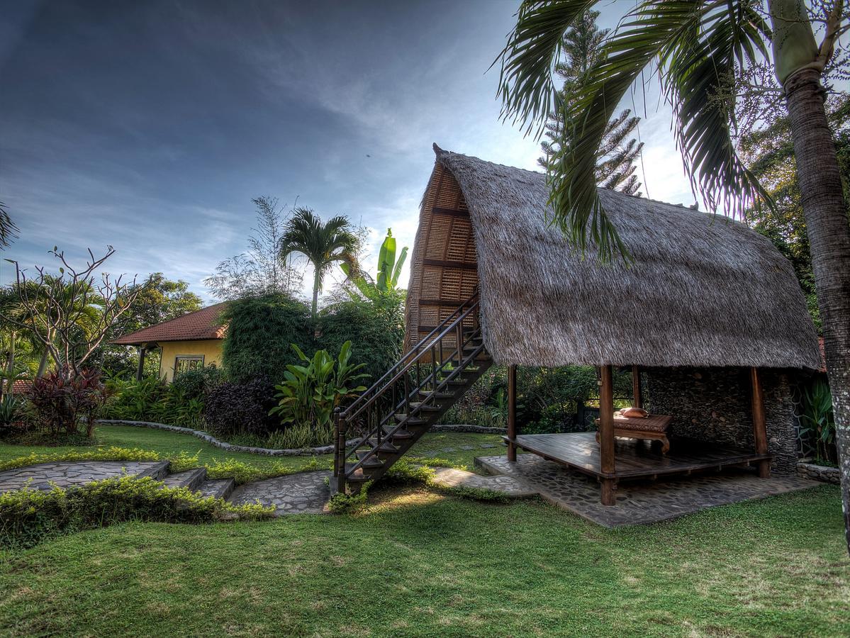 Puri Mangga Sea View Resort And Spa Lovina Esterno foto